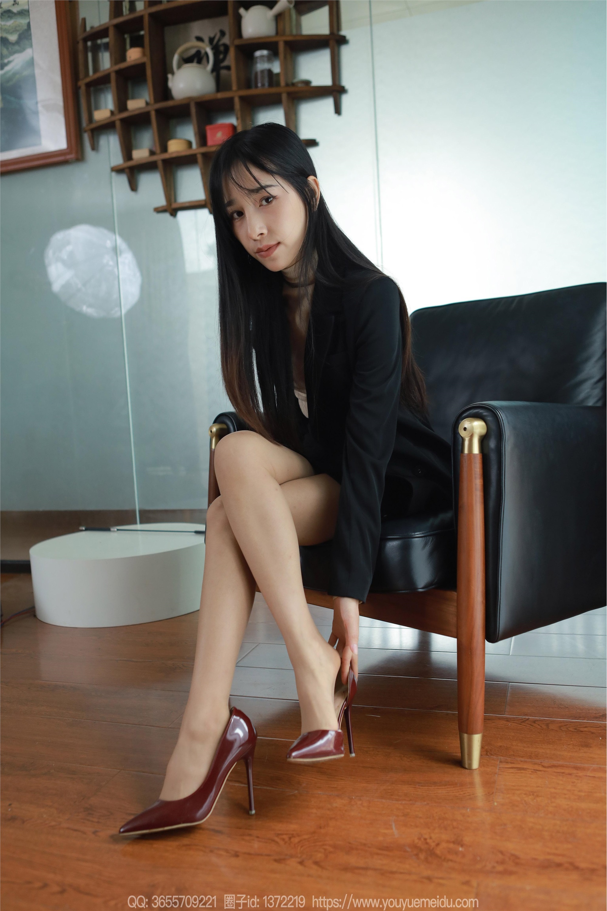 IESS异思趣向  2024.03.20 丝享家 1694 美子《OL小黑裙》